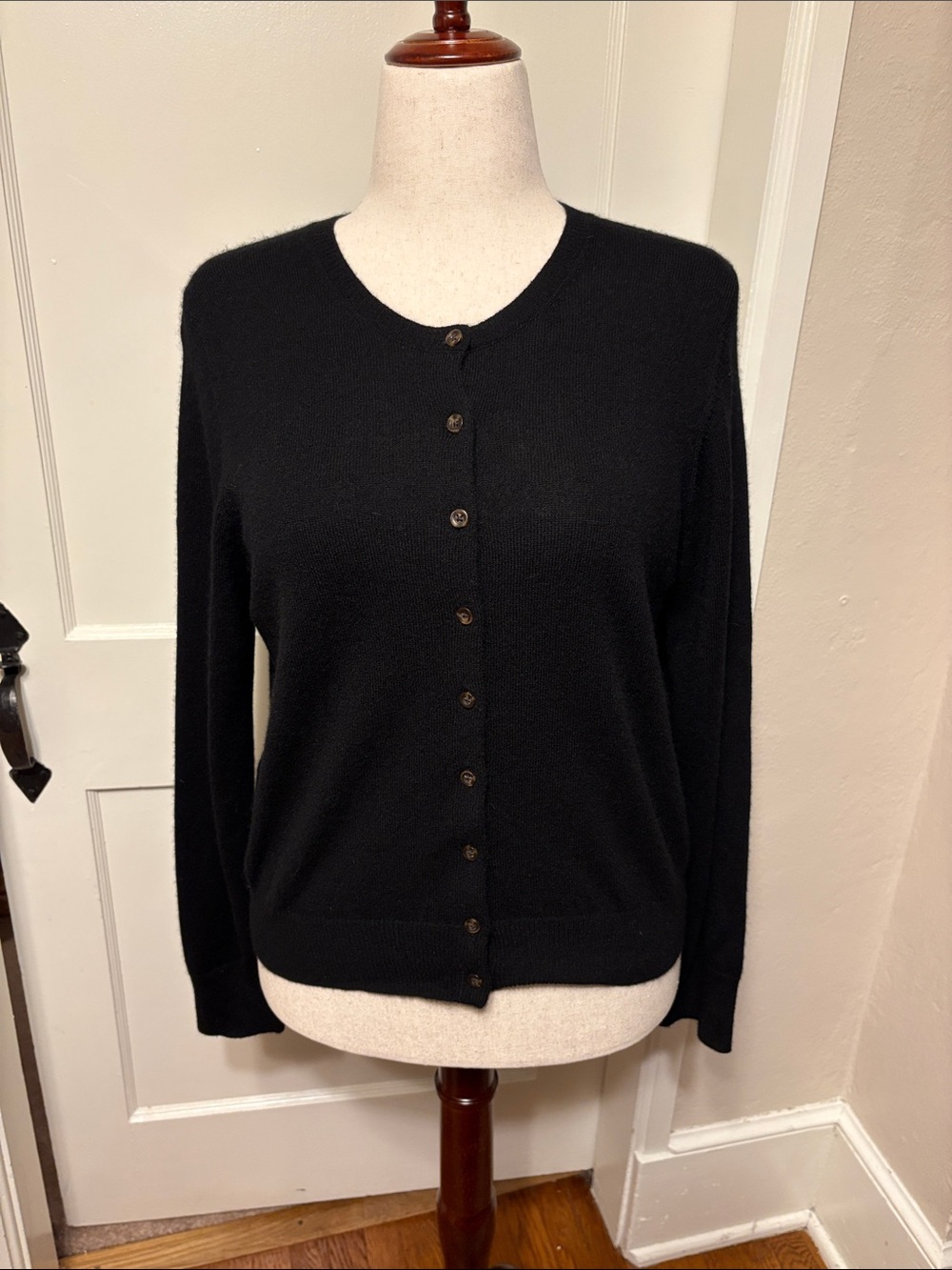Ann Taylor 100% Cashmere Black Button-Up Crew-Neck Cardigan - Picture 4 of 8